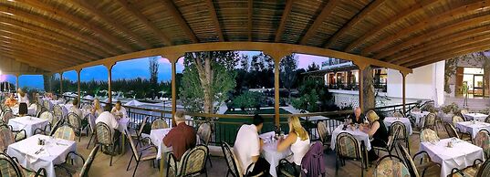 Irinna Hotel