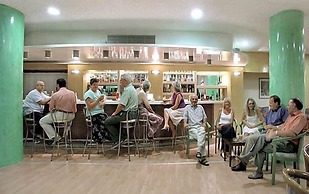 Irinna Hotel