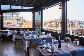 Seven Dreams Hotel