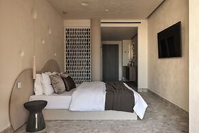 Uzenie All Suites Boutique Resort