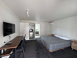 Grosvenor Motor Inn