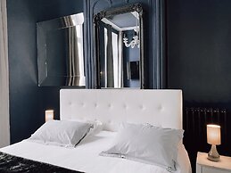 Royal Hotel
