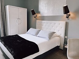 Royal Hotel