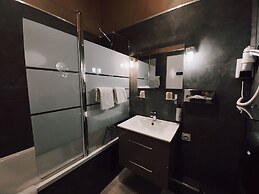 Royal Hotel