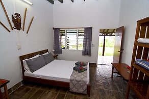 Deco Stop Lodge