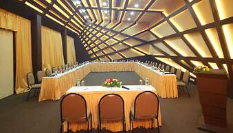 The Golden Crown Hotel & Spa, Colva
