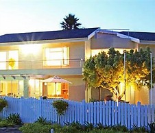 Bayhouse