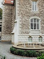 Lion's Castle