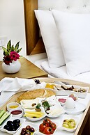 Tugcu Hotel Select