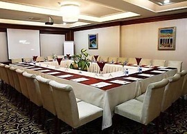 Tugcu Hotel Select