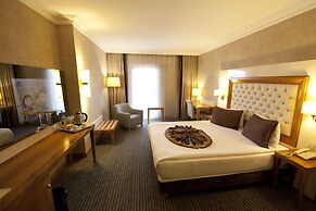 Tugcu Hotel Select