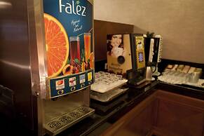 Tugcu Hotel Select