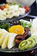 Tugcu Hotel Select