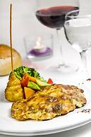 Tugcu Hotel Select