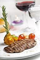 Tugcu Hotel Select