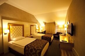 Tugcu Hotel Select