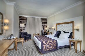 Tugcu Hotel Select
