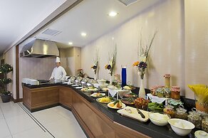 Tugcu Hotel Select