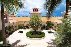 Hotel La Vista Azul