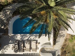 Dionysos Sea Side Resort