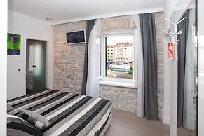 Authentic Luxury Rooms