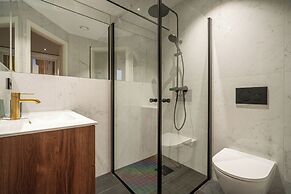 Enter St. Elisabeth Hotel