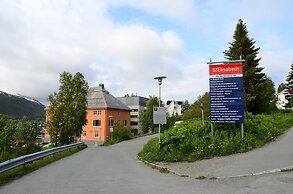 Enter St. Elisabeth Hotel