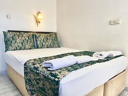Magnificent Hotel