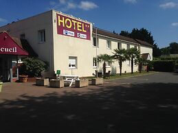 Garden's Hotel