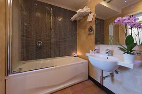 Palazzo Ferraioli Hotel & Wellness Center