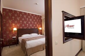 Hotel Monec