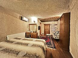 Stone House Cave Hotel
