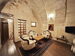 Stone House Cave Hotel