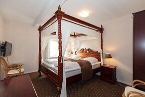 Foldens Hotel