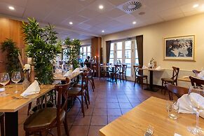 Foldens Hotel