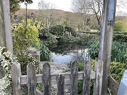 Tovey Lodge