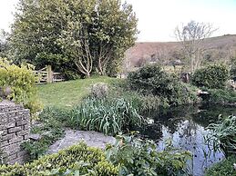 Tovey Lodge