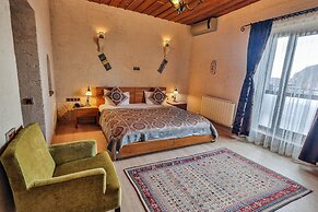La Casa Cave
