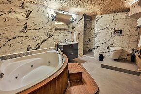 La Casa Cave
