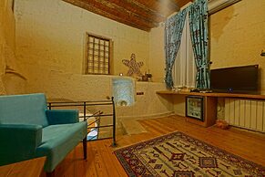 La Casa Cave