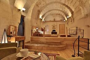 La Casa Cave