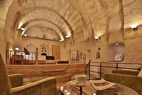 La Casa Cave