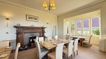 Invernairne Guest House