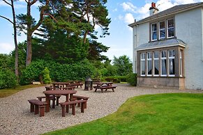 Invernairne Guest House
