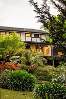 Holly Lodge