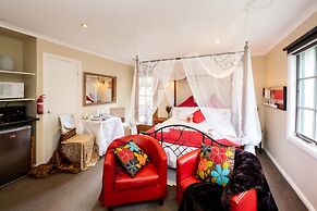 Holly Lodge