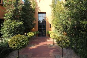 Illovo Hotel