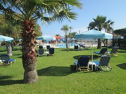 Ninos on the Beach