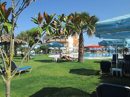Ninos on the Beach
