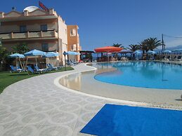 Ninos on the Beach